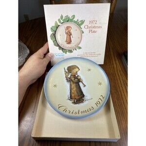 1972 Christmas Plate Collector Series Schmid Bros Sister Berta Hummel LE